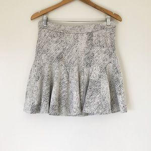 Banana Republic fit flare thick skirt black white